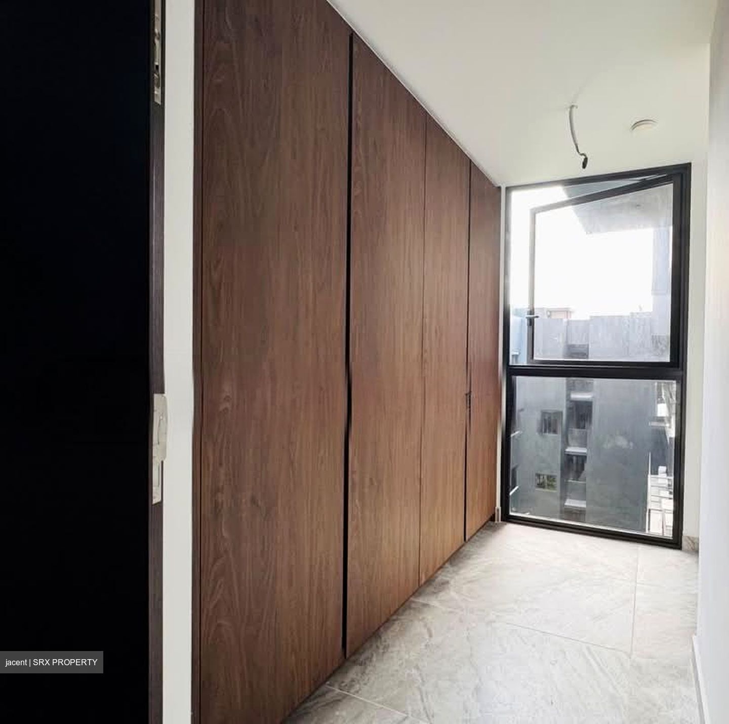 The Commodore (D27), Condominium #589956511
